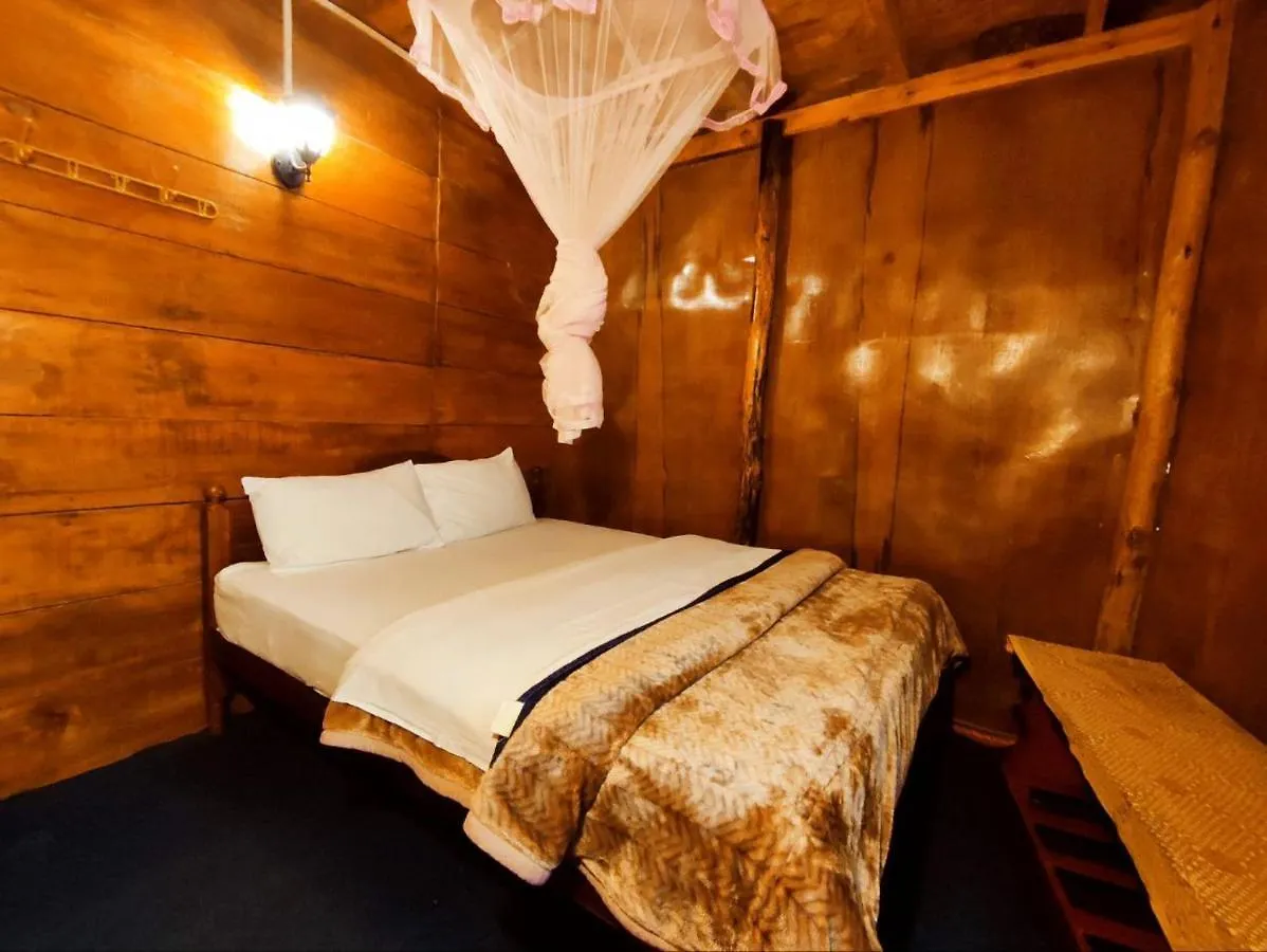 Moon Plains Forest Log Nuwara Eliya Chalet